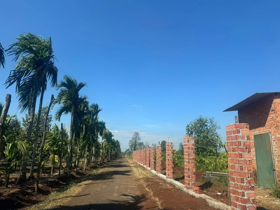 Đất nền Thị Xã Buôn Hồ 720m² giá 1.6 tỷ - Mặt tiền rộng, đầu tư kinh doanh lý tưởng!