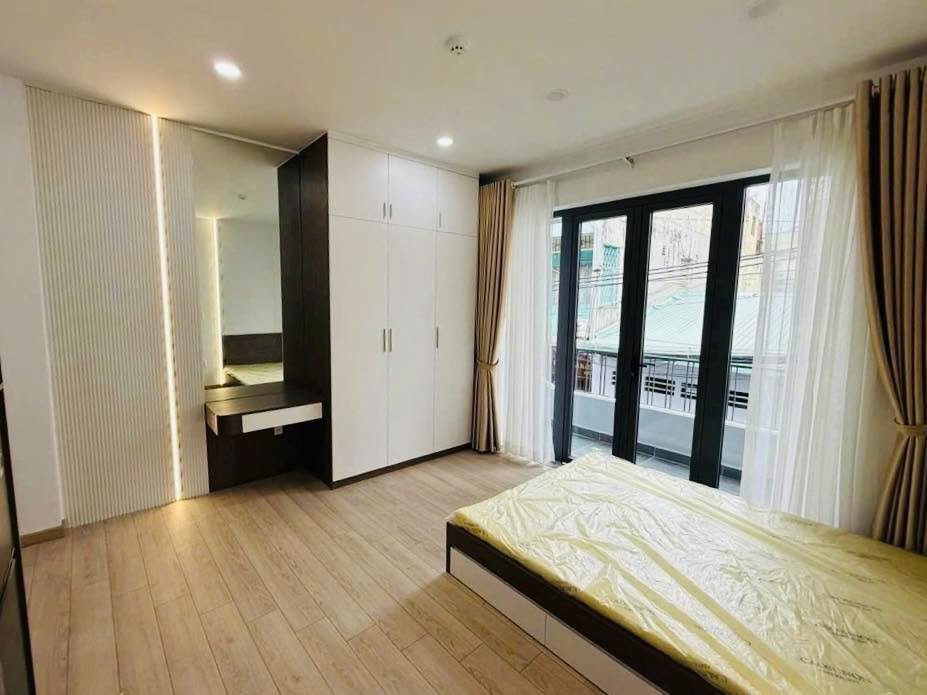 Nhà 3 tầng mặt tiền Võ Thành Trang 70m² giá 13 tỷ - Đầu tư hoàn hảo cho CHDV!