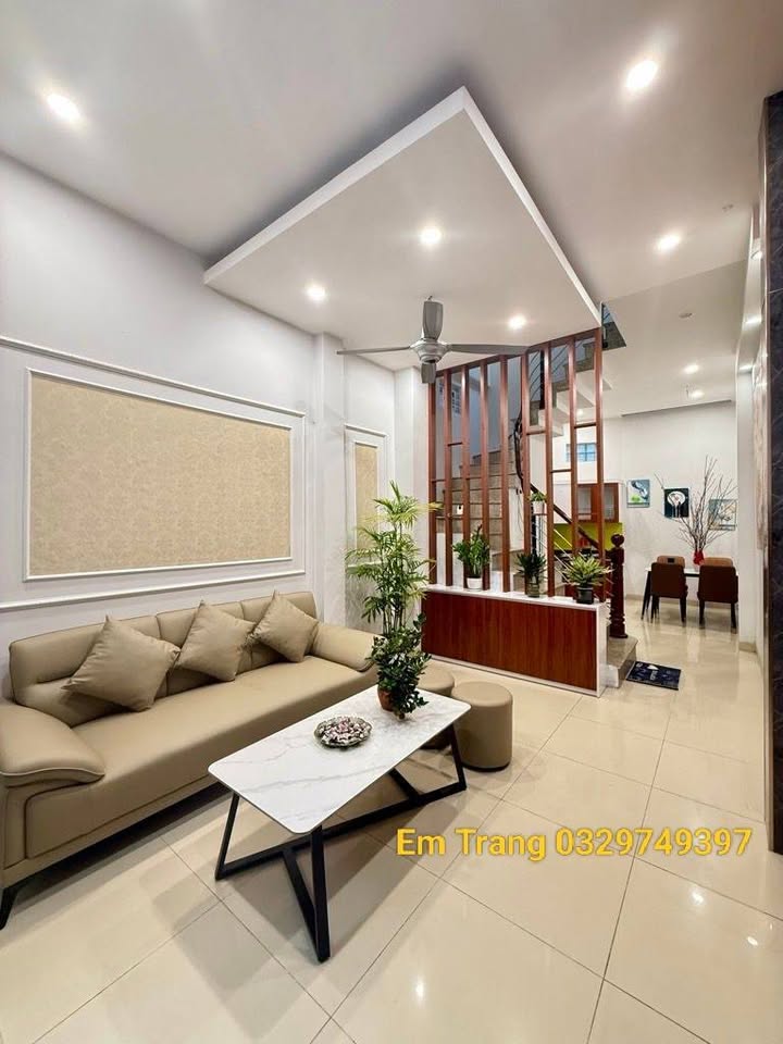 Nhà lô góc Định Công Hạ 34m² giá dưới 8 tỷ - Không thể bỏ lỡ!