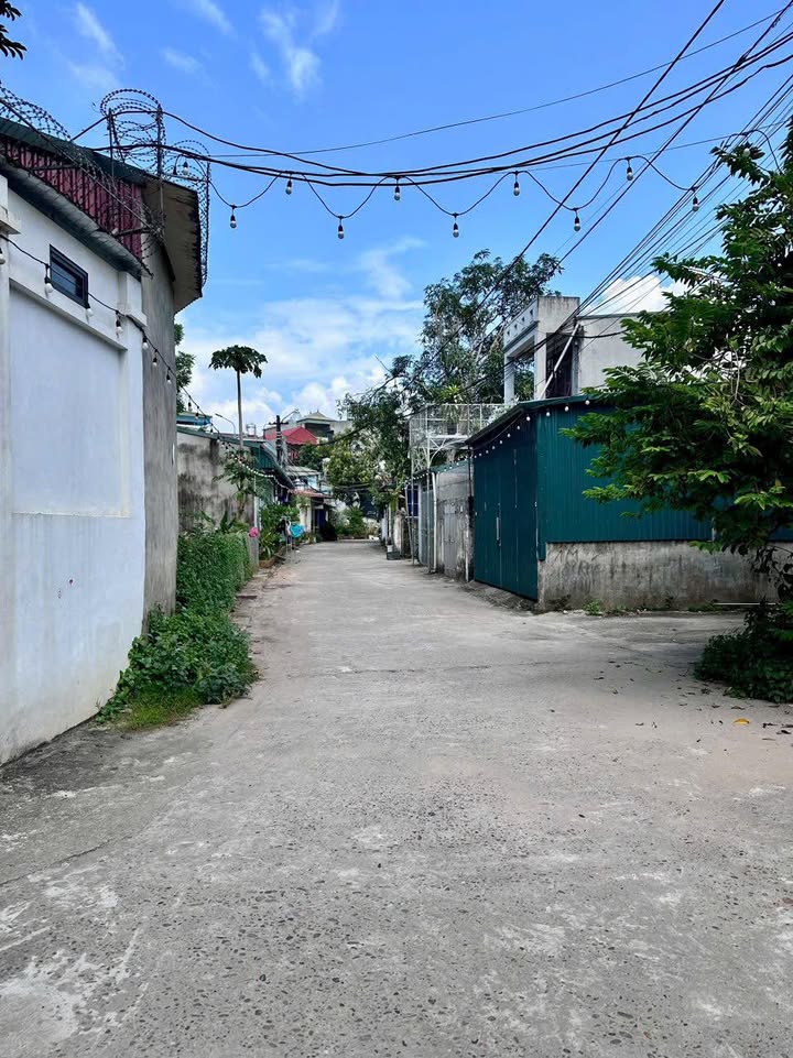 Đất nền Phường Thịnh Lang Hòa Bình 400m² - Hướng Tây Nam, ô tô vào tận nơi!