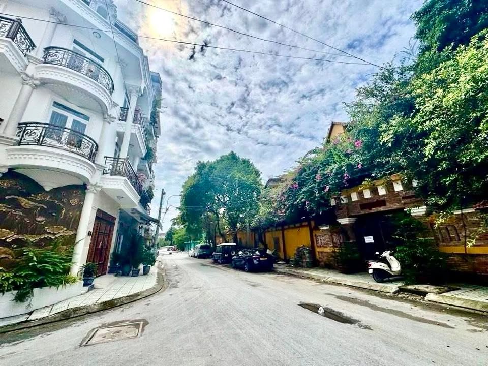 Nhà mặt tiền 4 tầng An Lạc 72m² giá 8 tỷ - Kinh doanh sầm uất!