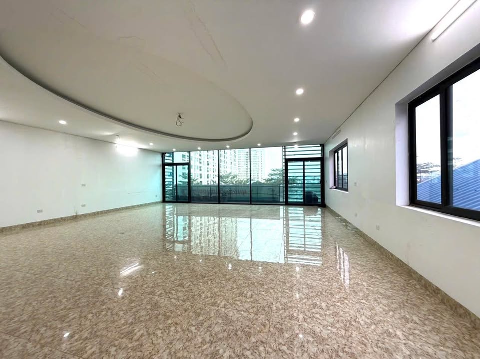 Sàn văn phòng cho thuê 200m² Mặt đường Tứ Hiệp - Thanh Trì - Hà Nội