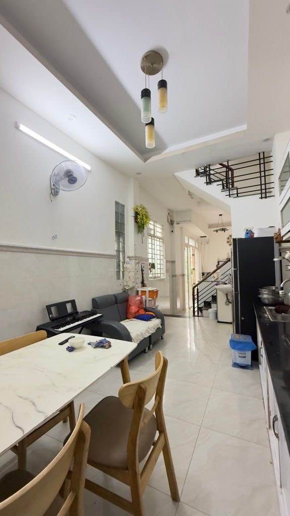 Nhà đẹp 3 tầng 4PN Phường Đa Kao 72m² giá 5.3 tỷ - Vị trí văn minh, ô tô vào tận nhà!