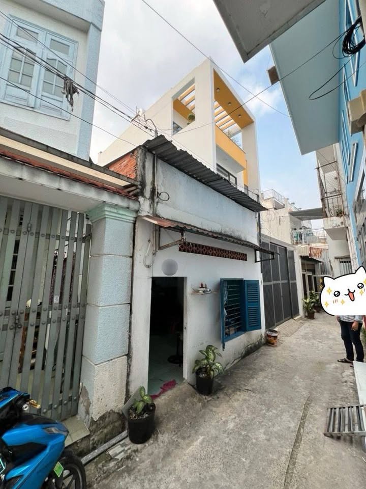 Nhà Trường Chinh Quận 12 62.6m² giá 2.7 tỷ - Bán gấp, cơ hội hiếm có!
