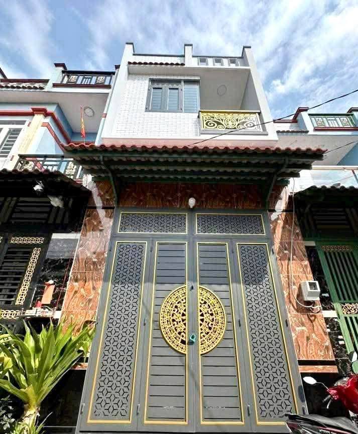 Nhà riêng Quận 12 52m² giá 2.25 tỷ - An toàn, gần chợ 1A!