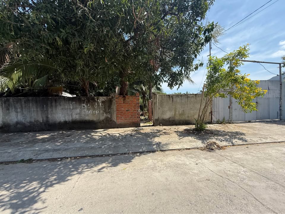 Đất mặt tiền Trần Nam Trung Nha Trang 188m² giá 4.2 tỷ - Cách Tỉnh Lộ 300m!