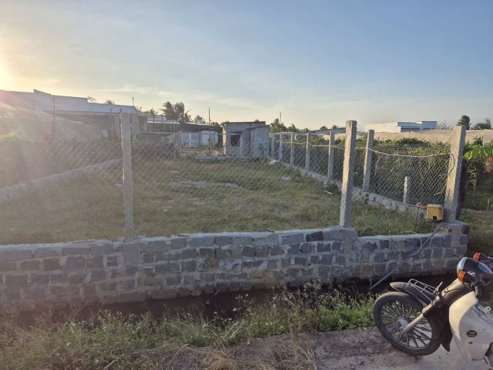 Đất nền 200m² tại Huyện Ninh Hải - Giá chỉ 320 triệu VND - Cơ hội đầu tư tuyệt vời!