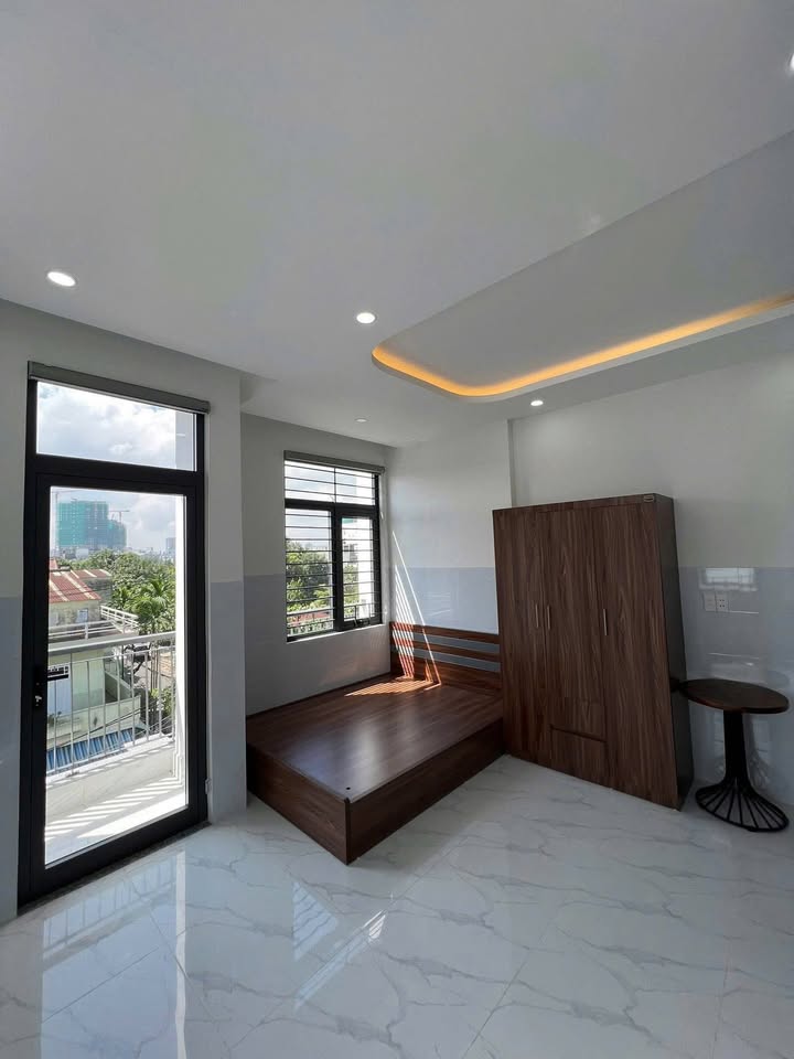 Phòng trọ cho thuê Đường Tôn Quang Phiệt, Đà Nẵng 4.4 triệu - Full nội thất, cửa sổ trời thoáng mát!