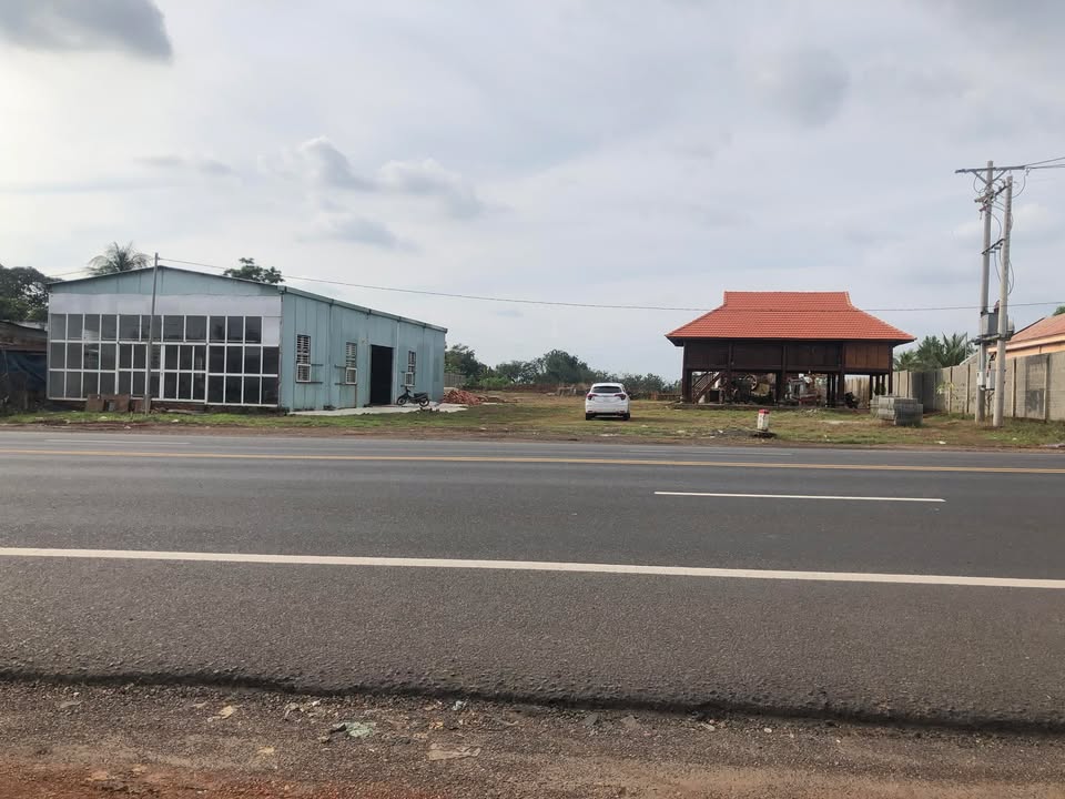 Đất mặt tiền Quốc lộ 14, Đồng Xoài, 4480m² - Tiềm năng kinh doanh lớn!