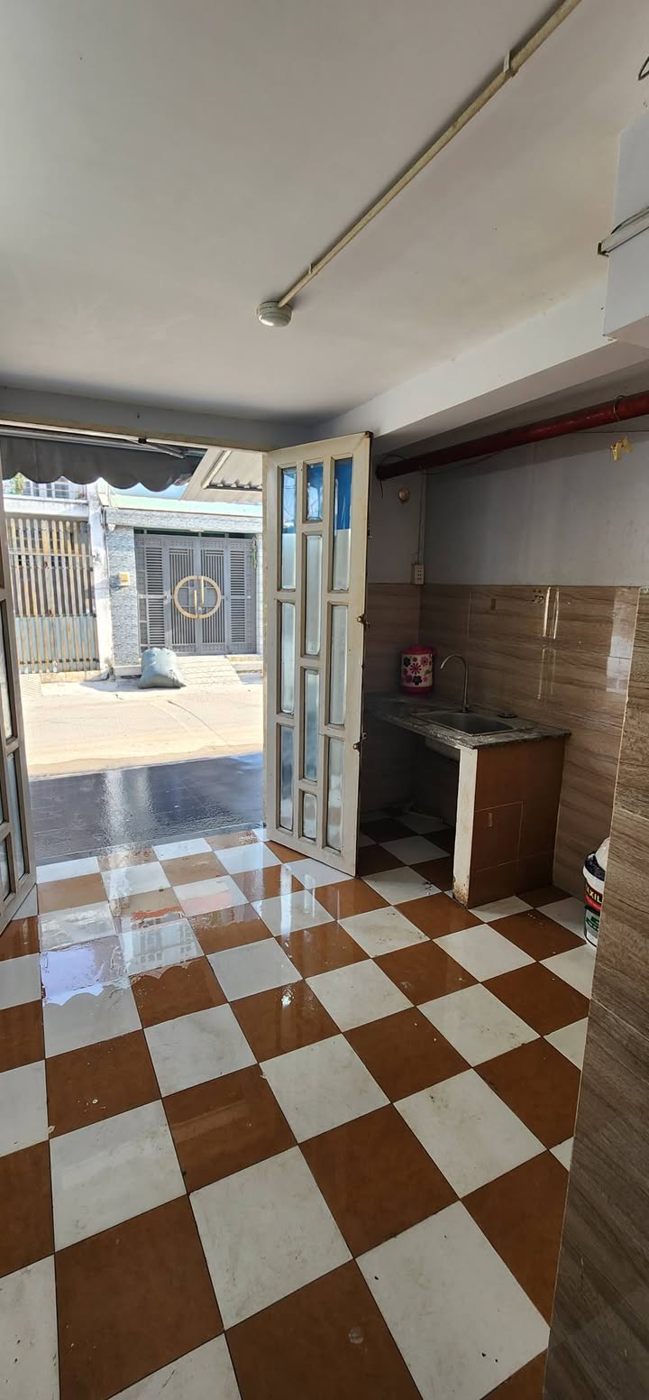 Kiot cho thuê mặt tiền Đường Nghiêm Toản, Tân Phú - Giá chỉ 4 triệu/tháng