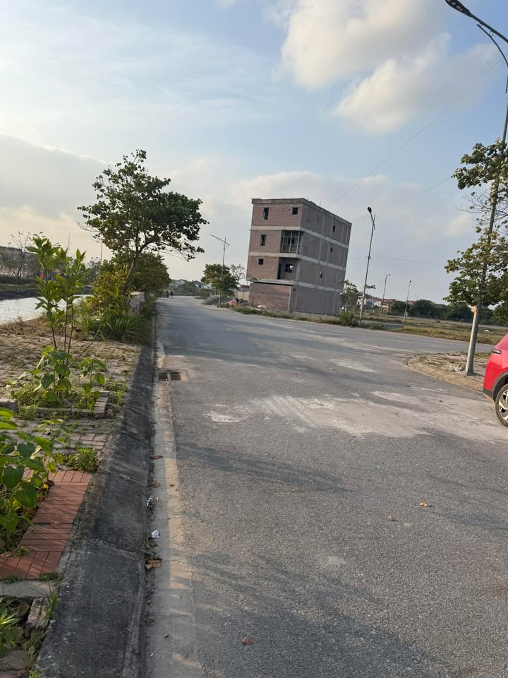 FrontHouse Bảo Khê - Hưng Yên 100m² giá 4 tỷ - View sông tuyệt đẹp!