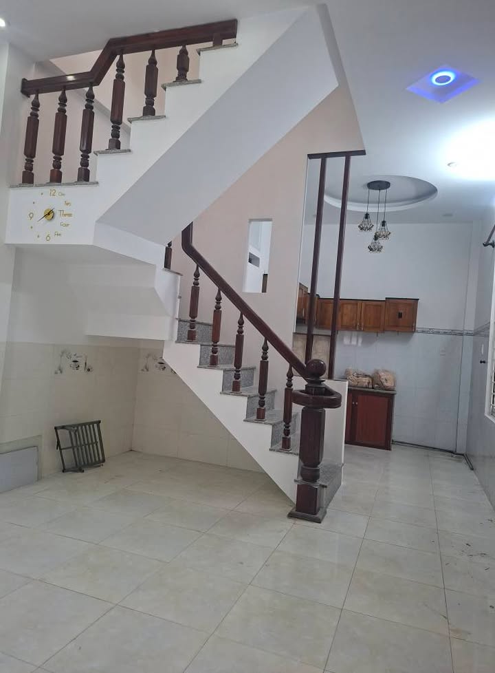 Nhà 3 Tầng Nguyễn Thị Minh Khai, Quy Nhơn 40m² giá 3 tỷ - Vị trí đẹp, an ninh!