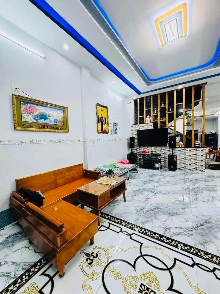 Nhà Mặt Tiền Phường Thị Nại 74,25m² giá 5 tỷ - Gần Chợ Đầm và Hồ Đống Đa!