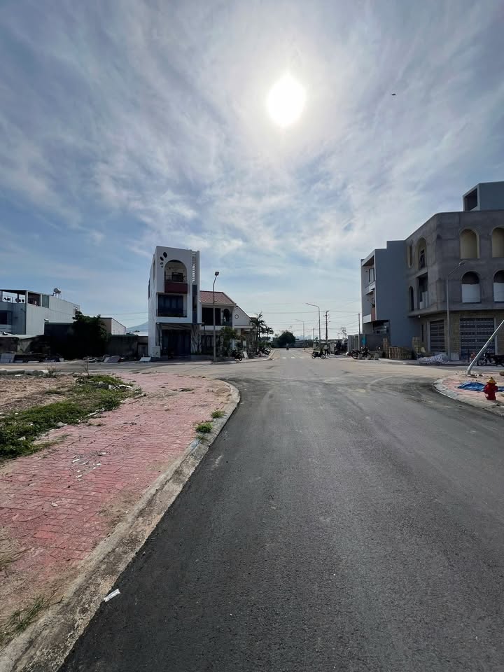 Đất nền đẹp liền kề Phân viện Sốt rét Nhơn Phú - 289m² chỉ 9,5 tỷ - Sổ đỏ chính chủ!