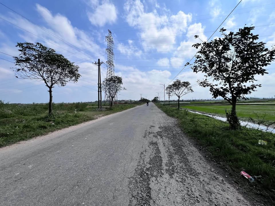 Đất mặt đường Thôn La Xá, Hà Tĩnh 230m² giá 2 tỷ - Đầu tư sinh lời ngay!