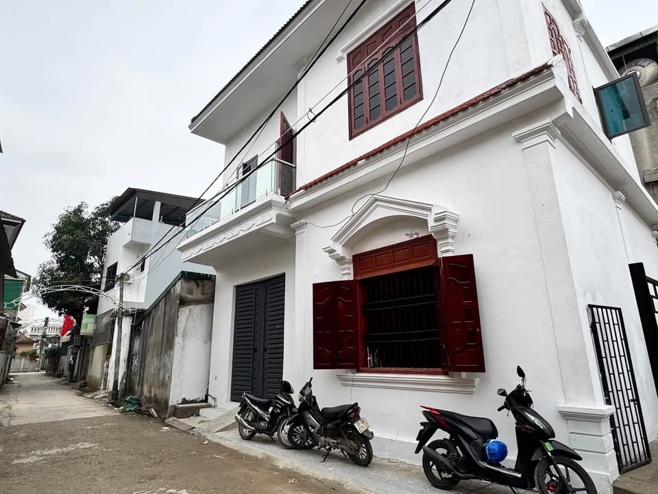 Nhà 2 tầng Hưng Bình, TP Vinh 92,2m² giá 5.2 tỷ - Mặt tiền rộng, giao thông thuận lợi!