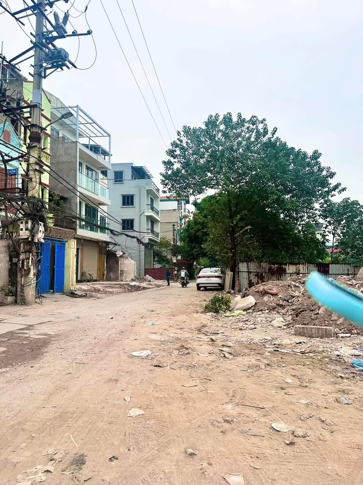 Nhà riêng Yên Viên 55m² giá 6 tỷ - Ngõ ô tô, sổ đỏ chính chủ!