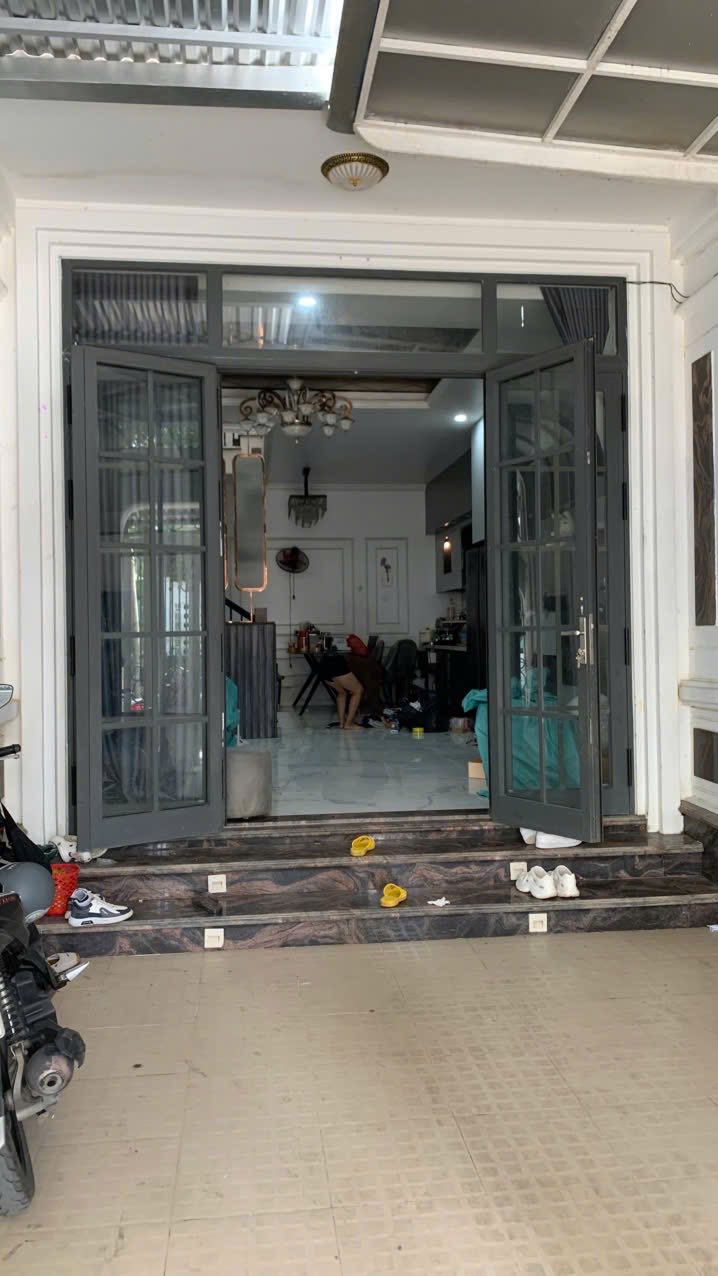 Nhà 3 tầng tại Hương Long, Kim Liên, 100m² chỉ 2.95 tỷ - Sẵn sàng vào ở ngay!