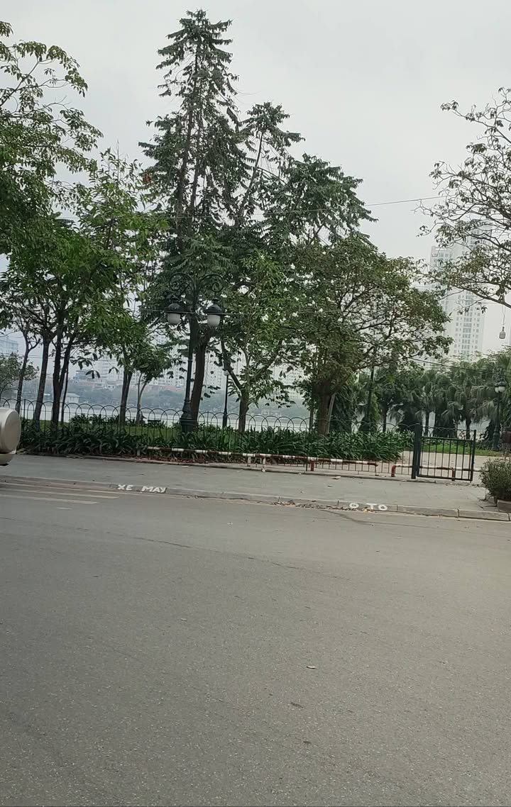 Đất mặt tiền đẹp tại Thành phố Giao Lưu 150m² giá 46.5 tỷ - Đầu tư sinh lời cao!