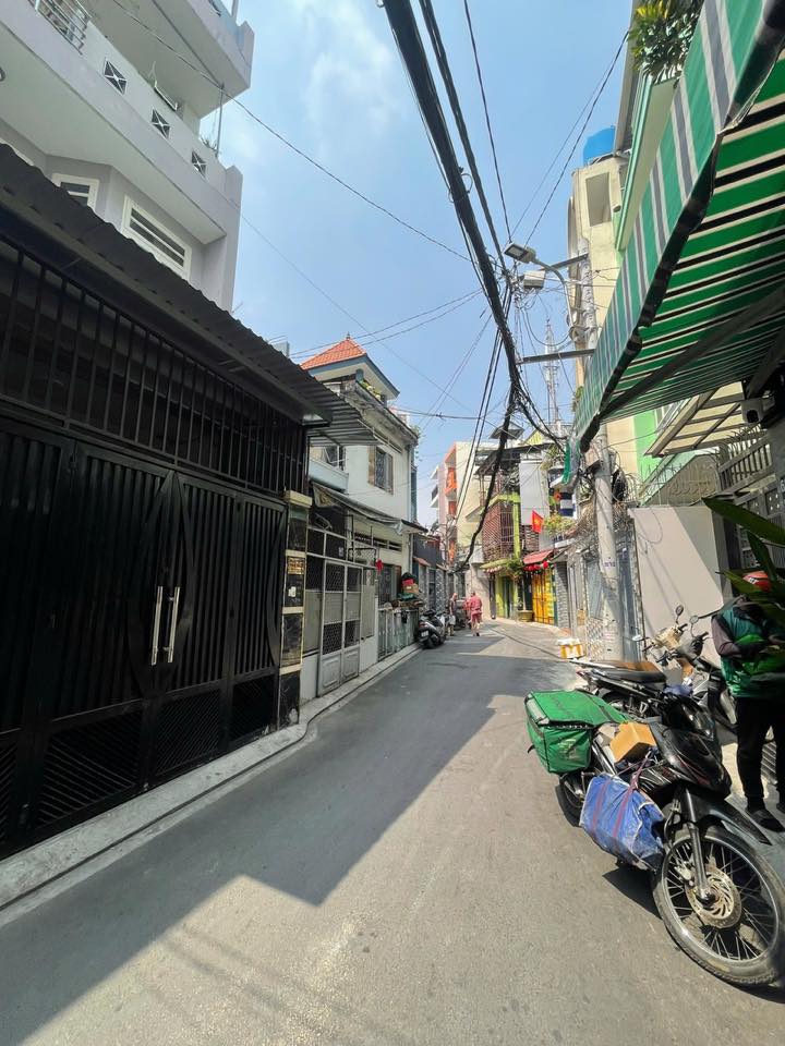 Bán nhà hẻm xe hơi Đường Nguyễn Kiệm, Quận Phú Nhuận, 69m² - Giá thỏa thuận