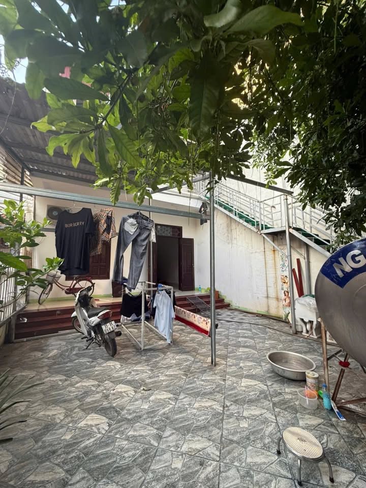 Nhà riêng Đông Thành 100m² giá 4 tỷ - Ô tô vào tận nhà, cần bán gấp!