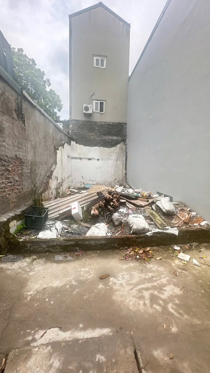 Đất nền Phường Minh Khai, Quận Bắc Từ Liêm 32m² giá 5 tỷ - Mặt tiền 4m, ô tô đỗ cửa!