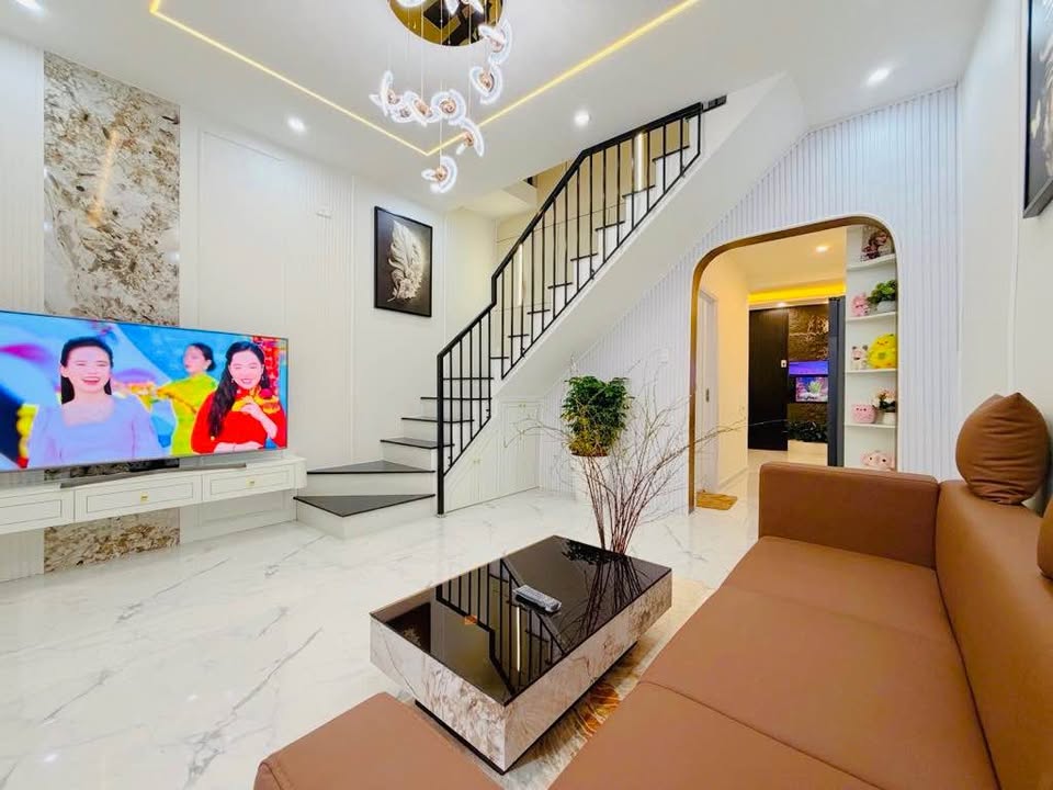 Nhà 2 tầng đường Điện Biên Phủ, 56m² giá 4 tỷ - Full nội thất sang trọng!