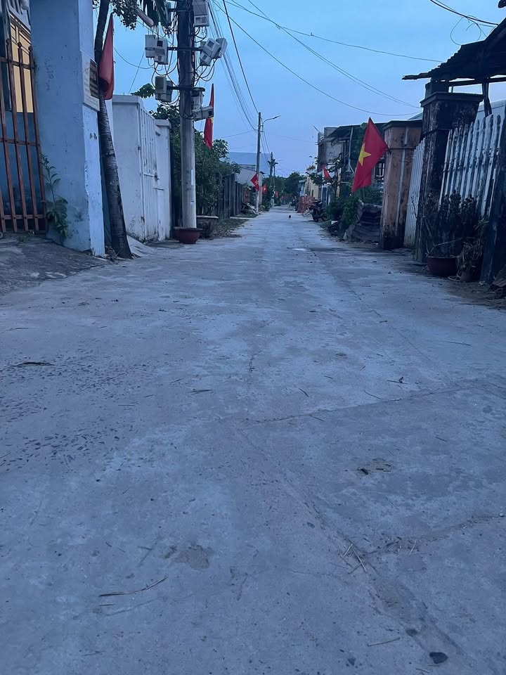 Đất tặng nhà Bình Kỳ - Hòa Quý 150m² giá 3.8 tỷ - Ô tô vào tận nơi!