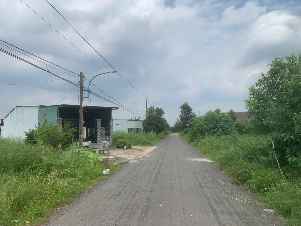 FrontHouse mặt tiền đường nhựa chính xã Tóc Tiên 165m² giá 1.2 tỷ - Cần bán gấp!