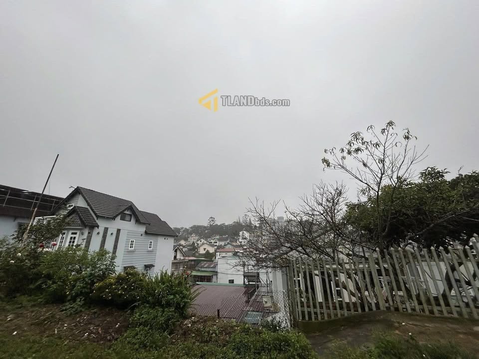 Villa Đà Lạt 269.97m² giá 11 tỷ - View 4 mặt hiếm có!