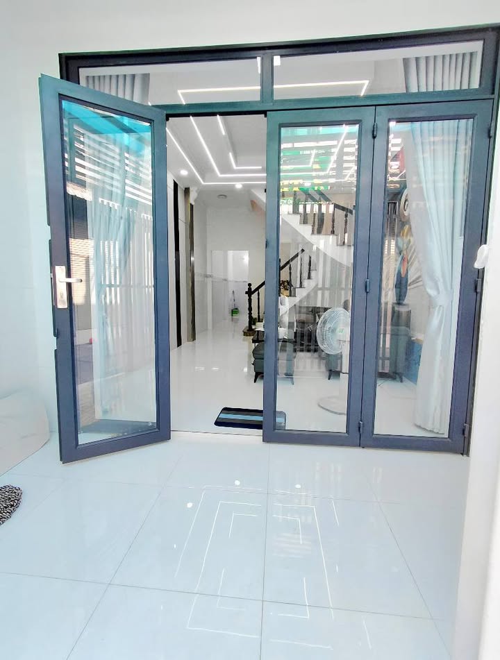 Nhà 2 tầng hẻm xe hơi Quận 12 52m² giá 4 tỷ - Đón Tết ngay!