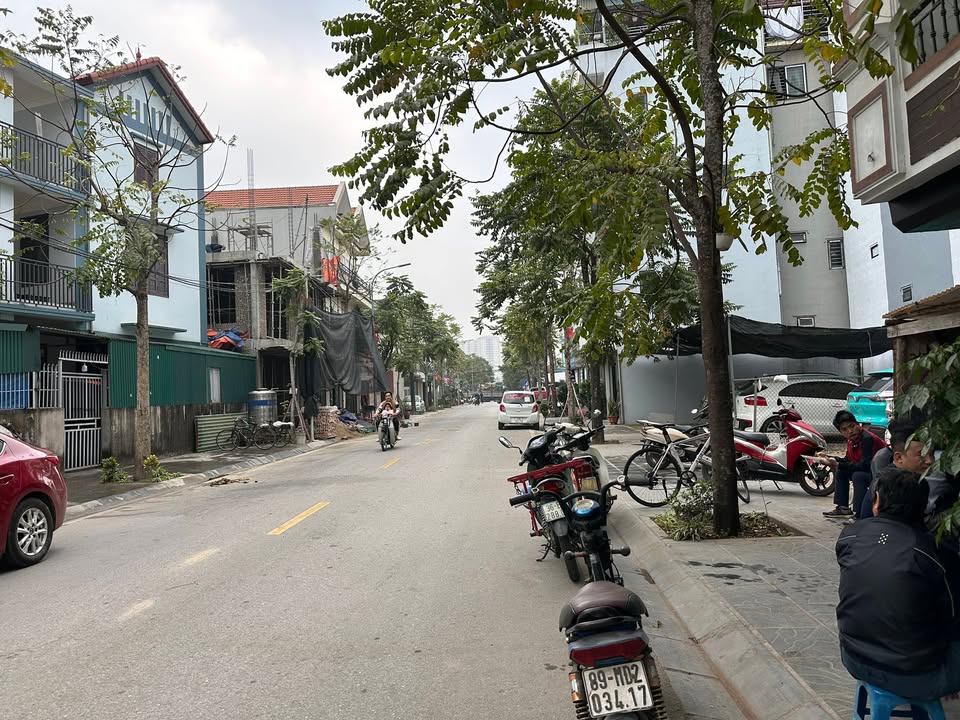 Đất nền Cự Khối Long Biên 40m² giá 5 tỷ - Vị trí kim cương hiếm có!
