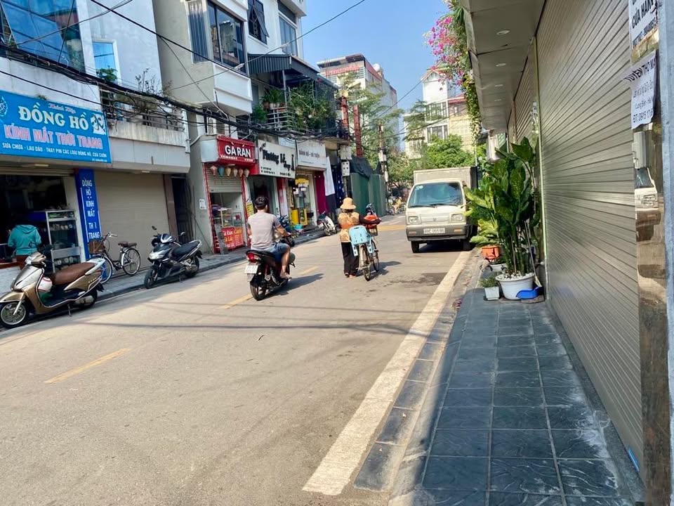 Nhà riêng Ngô Gia Tự, Việt Hưng 50m² giá 8 tỷ - Lô góc 3 mặt thoáng!