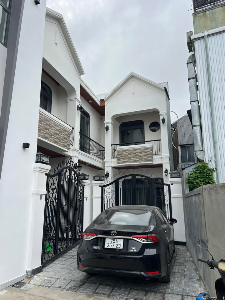 Nhà Lại Thế 73m² 2 tầng ô tô vào tận nơi chỉ 2 tỷ - Gần Phạm Văn Đồng!