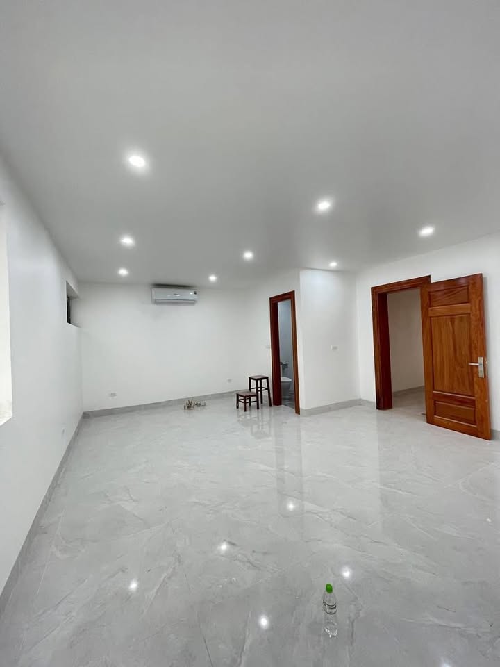 Nhà 5 tầng phường Mỗ Lao 110m² - Giá thỏa thuận, sẵn sàng vào ở!