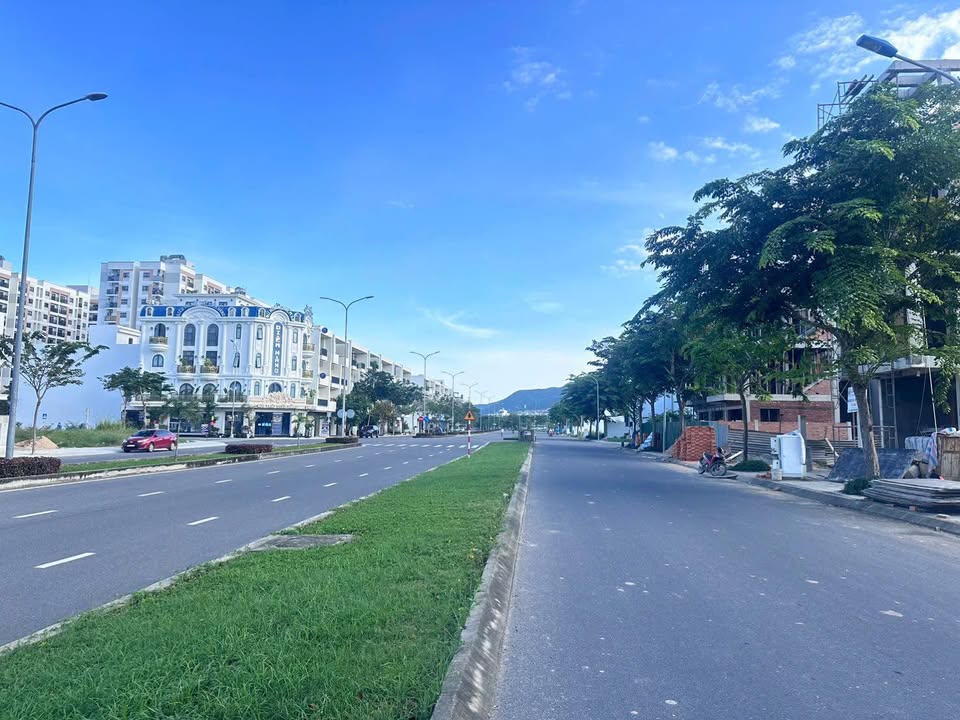 Nhà mặt tiền đường T28, Nha Trang 100m² giá 8.6 tỷ - Nhà 4 tầng hoàn thiện