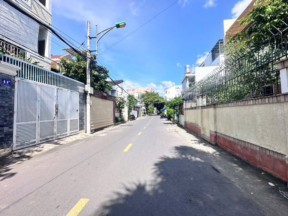 Nhà cấp 4 mặt tiền Hát Giang Nha Trang 158m² giá 19 tỷ - Cơ hội đầu tư hấp dẫn!