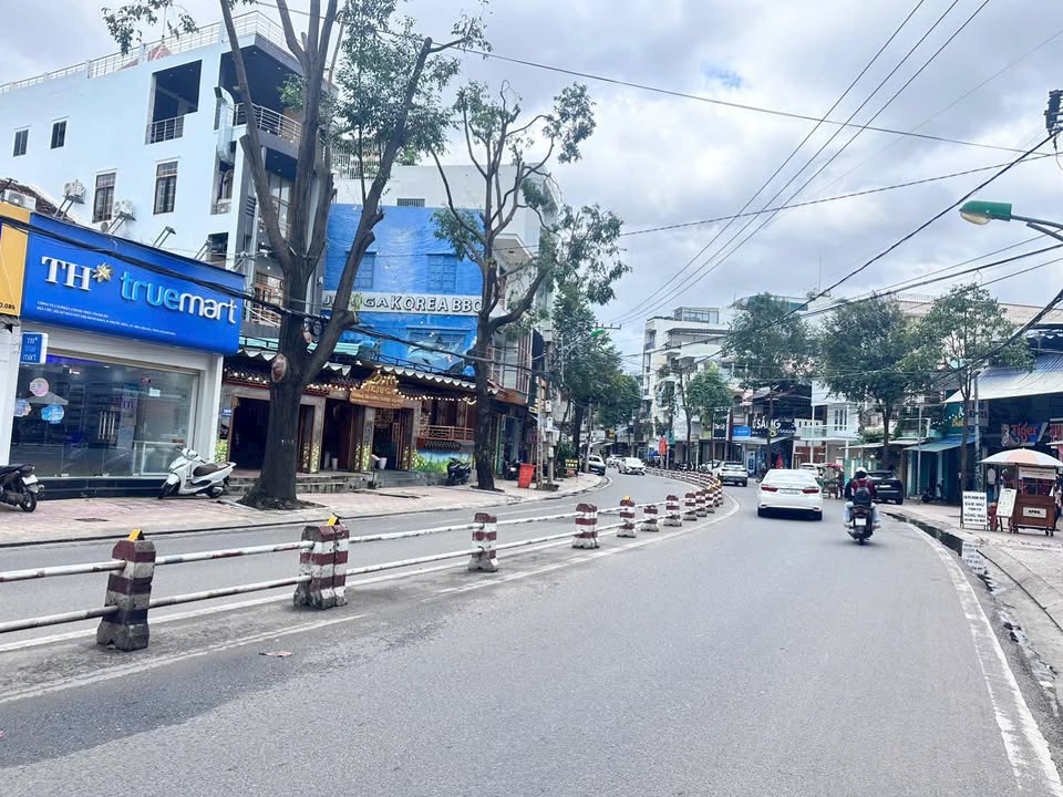 FrontHouse 2 mặt tiền Nguyễn Thị Minh Khai 59,3m² giá 10,7 tỷ - Đầu tư sinh lời ngay!