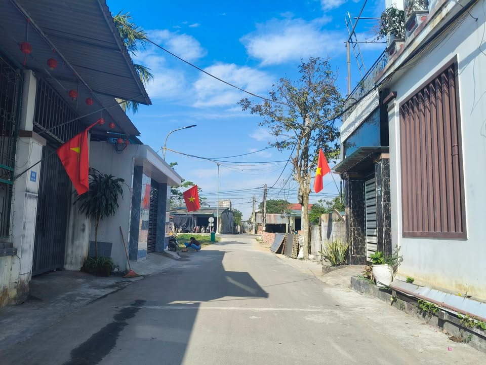 Đất nền Phường Trần Phú, TP Hà Tĩnh 108m² giá 2 tỷ - Nhà cấp 4 chính chủ, xe tránh nhau thoải mái!