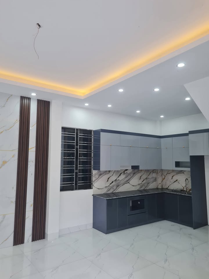 Biệt thự 3 tầng tại ngõ 78 Hoàng Văn Thái 63m² - Giao thông thuận tiện!