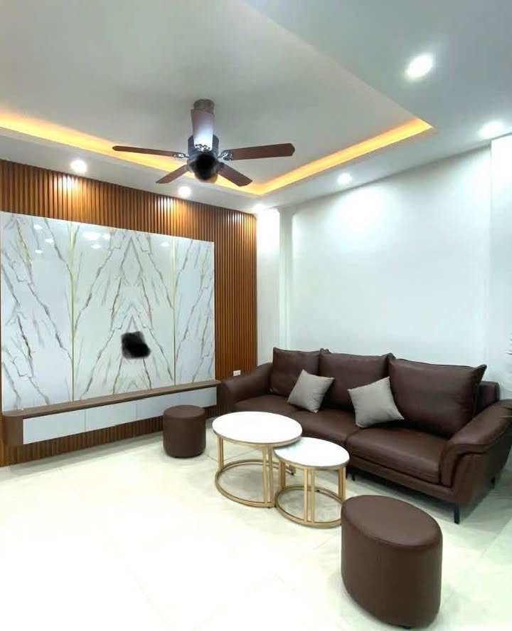 Nhà 4 Tầng 42m² Đồng Mai Hà Đông giá 4 tỷ - Ô tô đỗ cửa, tiện ích đầy đủ!