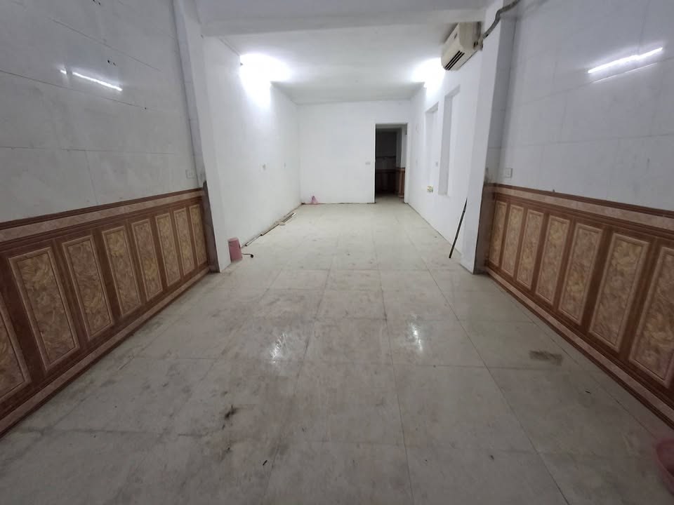 Căn hộ Chung cư Thượng Thanh, Long Biên 40m² giá 2.35 tỷ - Thiết kế đẹp, sổ đỏ chính chủ!