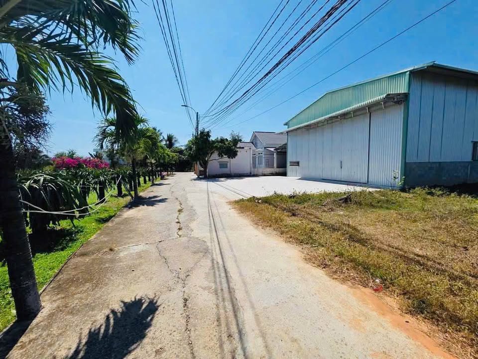 Đất thổ cư 150m² thôn 3 Hàm Liêm giá 650 triệu - Đường betong ô tô vào tận nơi!