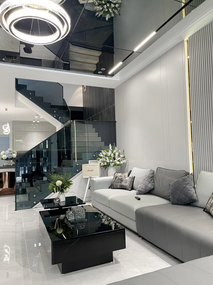 Nhà riêng Văn Chương, Đống Đa 70m² giá 12 tỷ - Sổ đỏ chính chủ, thang máy