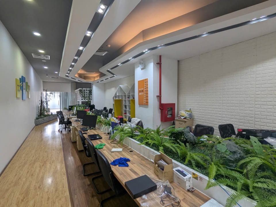 Sàn văn phòng cho thuê Golden Palace Mễ Trì 156m² - Không gian làm việc lý tưởng!