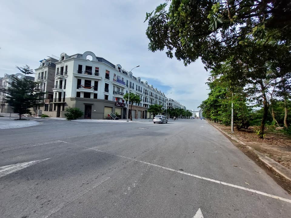 Đất nền góc 3 mặt tiền Trâu Quỳ, Gia Lâm 70m² giá 16 tỷ - Kinh doanh sầm uất!