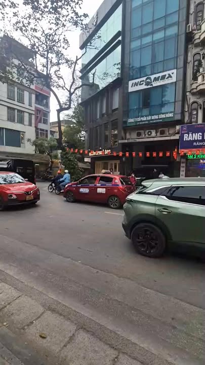 FrontHouse mặt phố Lò Đúc, 200.4m² giá 125 tỷ - Đầu tư siêu đẳng cấp!