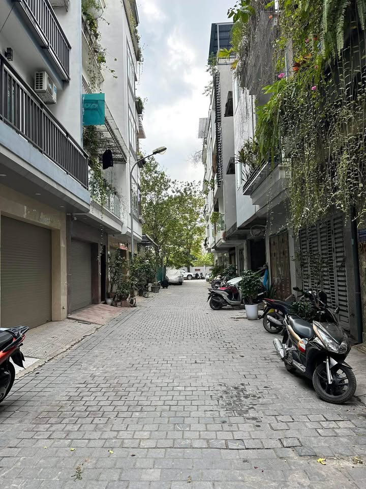 FrontHouse Lê Văn Lương, Thanh Xuân 100m² giá 38.5 tỷ - Thiết kế hiện đại, tiện nghi đầy đủ!