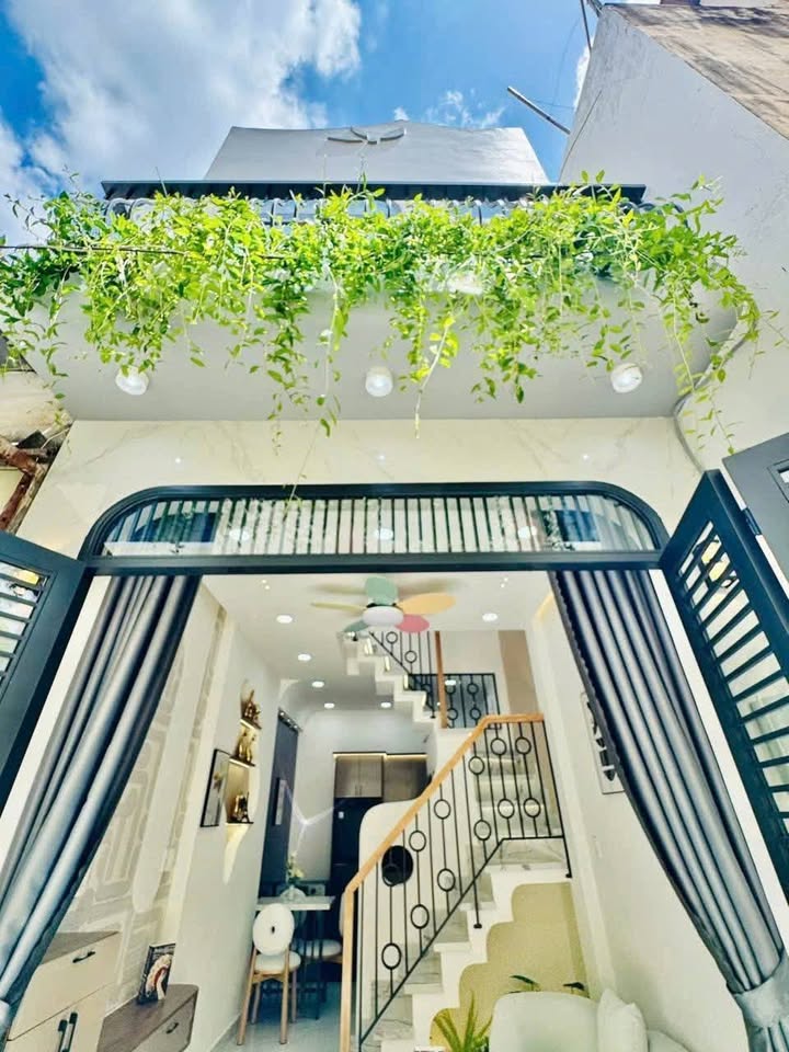 Nhà phố Gò Vấp 21m² giá 3.35 tỷ - Xách vali vào ở ngay!