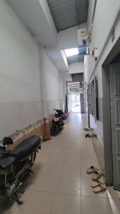 Phòng trọ có gác tại ngã tư Tân Quy, chỉ 600k - Khuyến mãi tháng Tết!